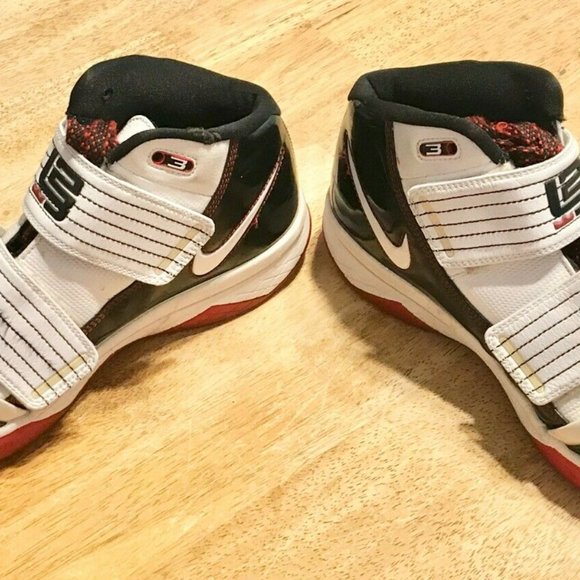 Nike Zoom Soldier III (POP) Playoffs LeBron HT main image 4